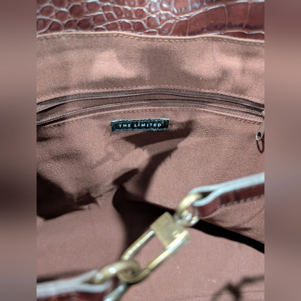 The Limited Large Embossed Tote Bag - Picture 9 of 11